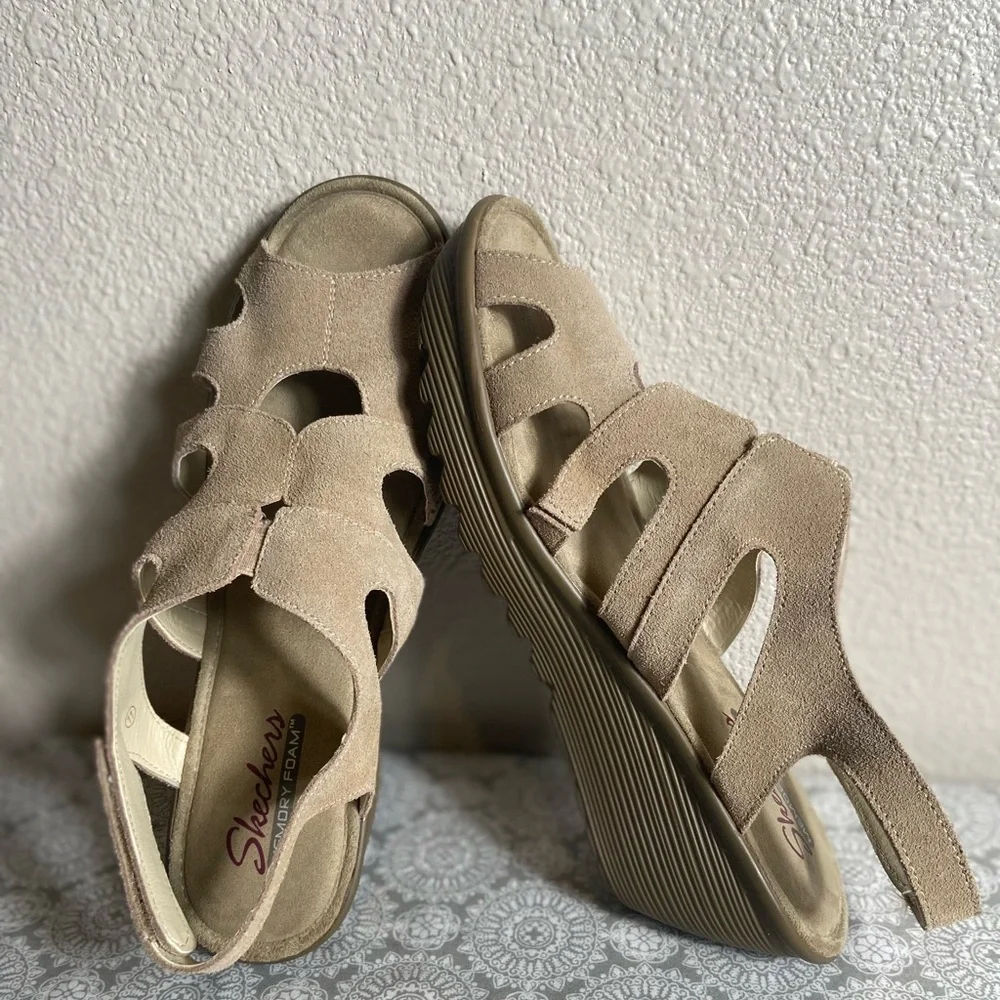 Skechers~Cut-Out~Tan~Suede~Slingback~Velcro Closure~Wedge~Sandals~Size 11